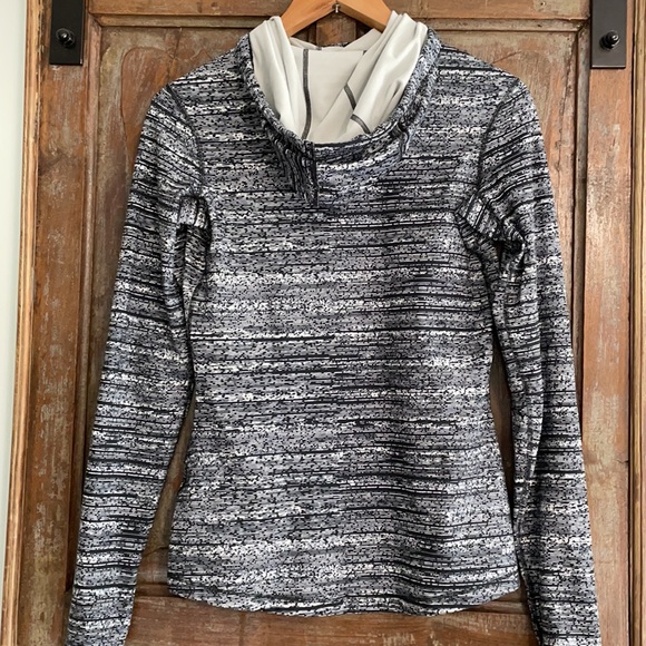 Nike Black/White Pro Dri-Fit Hooded Long Sleeve Workout Top Size L - Picture 2 of 9